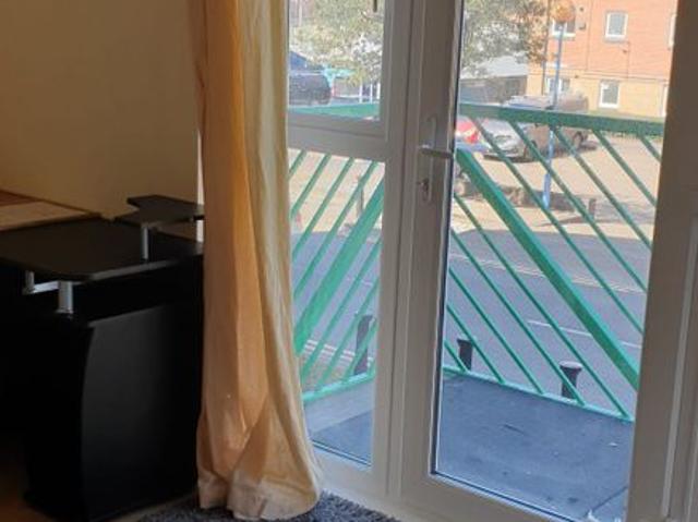 Apartment for rent in Nangreaves, Wales