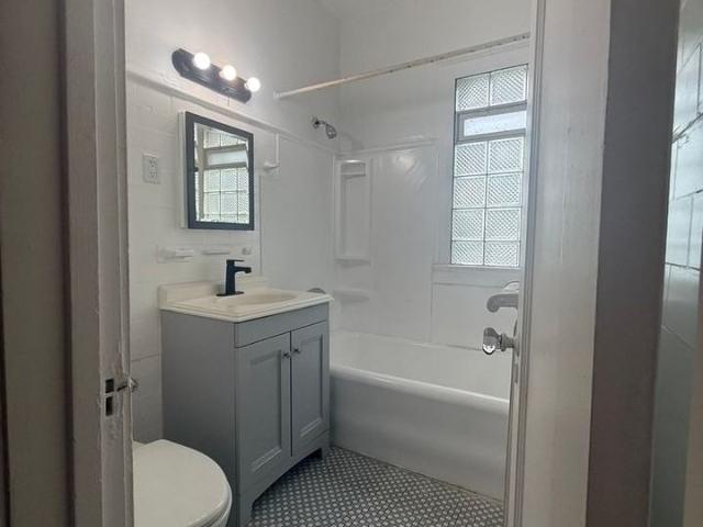 Apartment for rent in Lakewood, Ohio