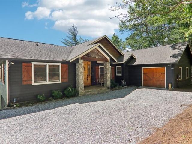 House for sale in Sapphire