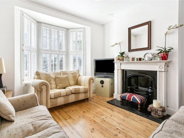 House for rent in North Kensington, Greater London