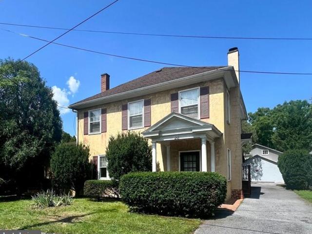 House for sale in Berryville
