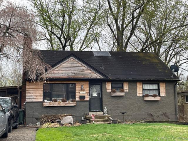 House for sale in Roselawn, Ohio