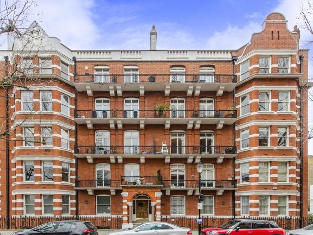 Apartment for rent in Earl's Court, Greater London