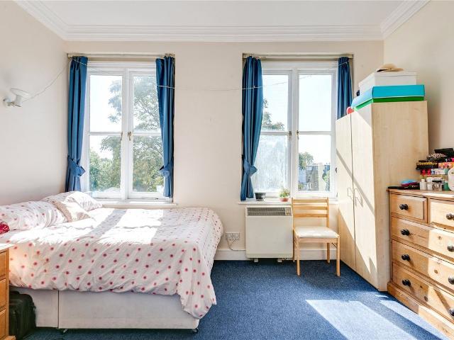 Studio for rent in Earl's Court, Greater London