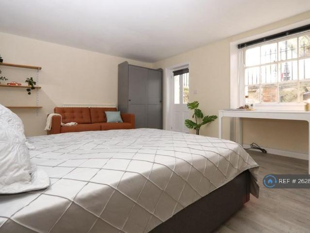 House for rent in Mile End, Greater London
