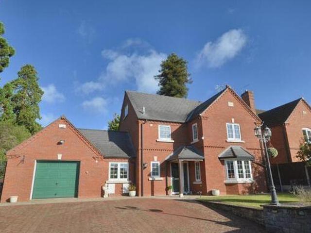House for sale in Sandpits