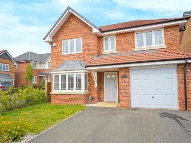 House for sale in Treeton, South Yorkshire
