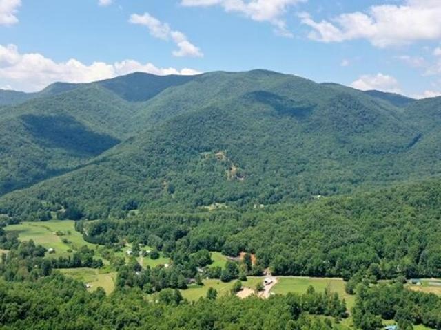 House for sale in Hayesville, North Carolina