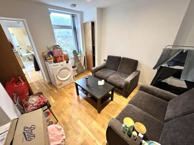 House for rent in Pontypridd, Wales