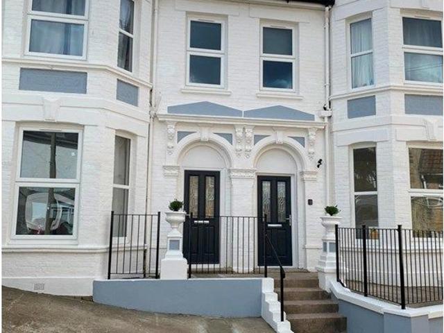 Studio for rent in West Cliff, Bournemouth