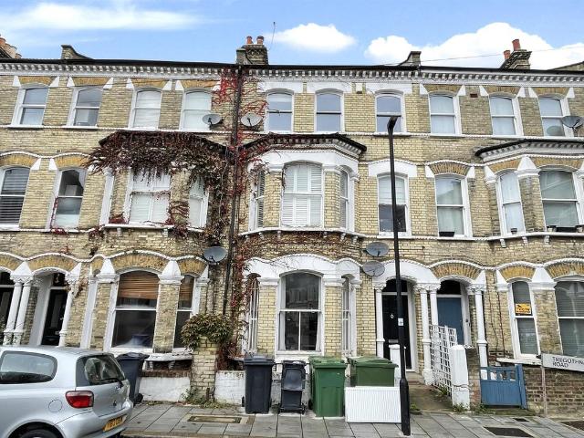 Apartment for rent in Stockwell Park, Greater London