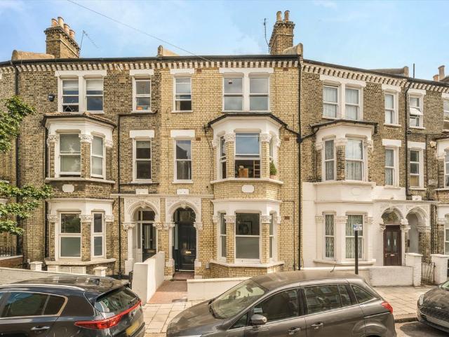 Apartment for rent in Stockwell, Greater London