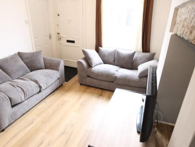 House for rent in Beckett Park, Headingley