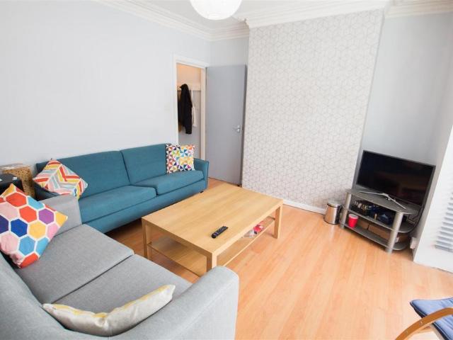House for rent in Beckett Park, Headingley