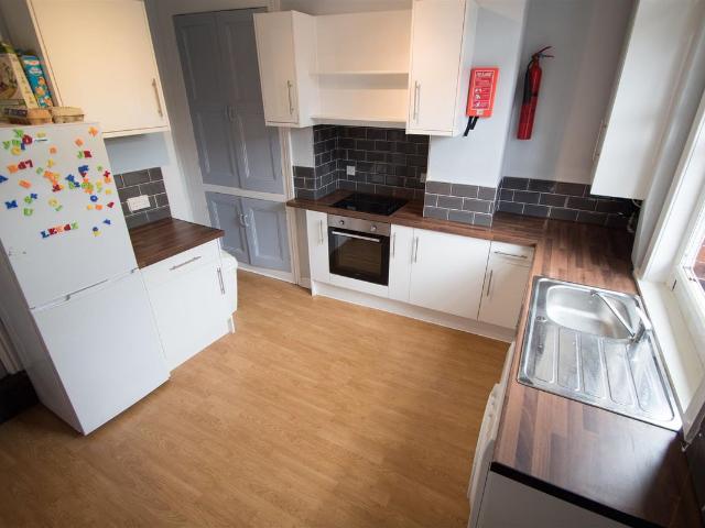 Room for rent in Beckett Park, Headingley