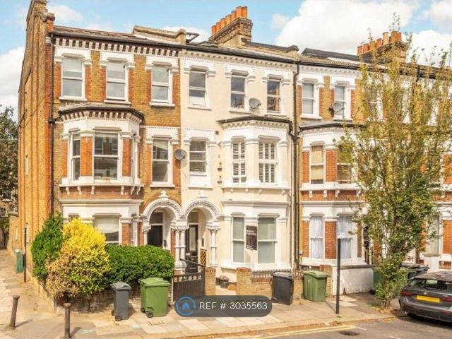 Apartment for rent in Clapham, Greater London