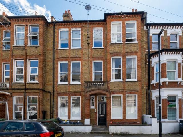 House for rent in Clapham, Greater London