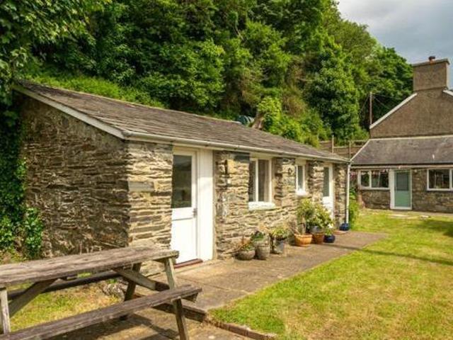 House for sale in Porthmadog, Gwynedd