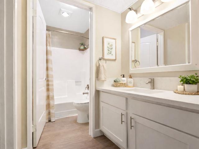 Apartment for rent in Canoga Park, California