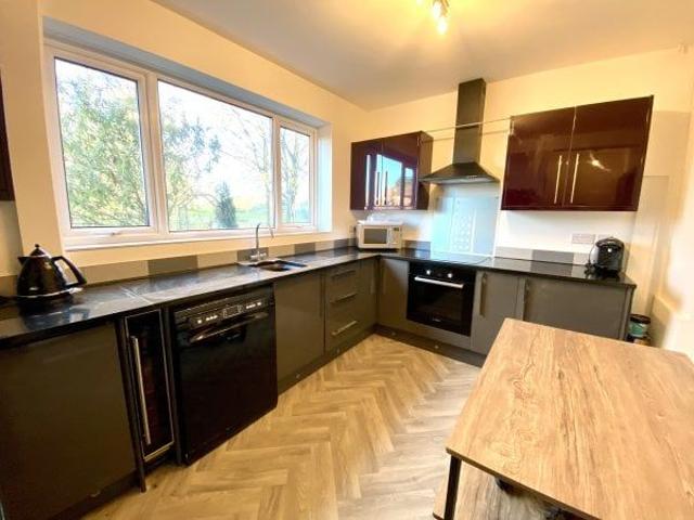 House for rent in Newton, Barton In Fabis