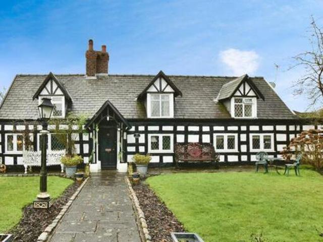 House for sale in Greater Manchester