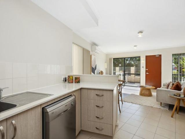 Apartment for rent in Mount Hawthorn, Western Australia