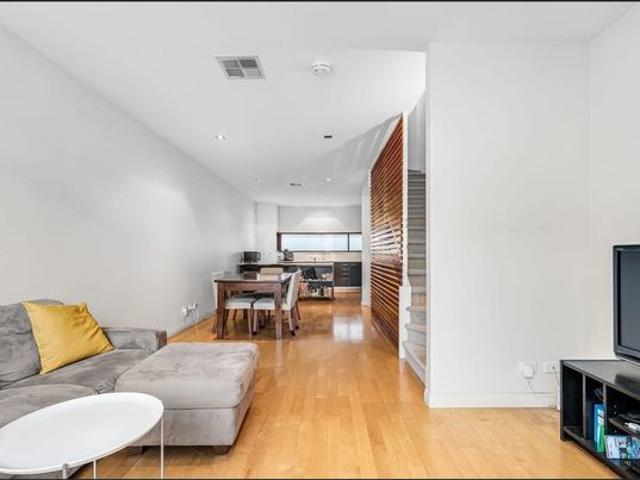 Townhouse for rent in Horseshoe Creek, South Australia