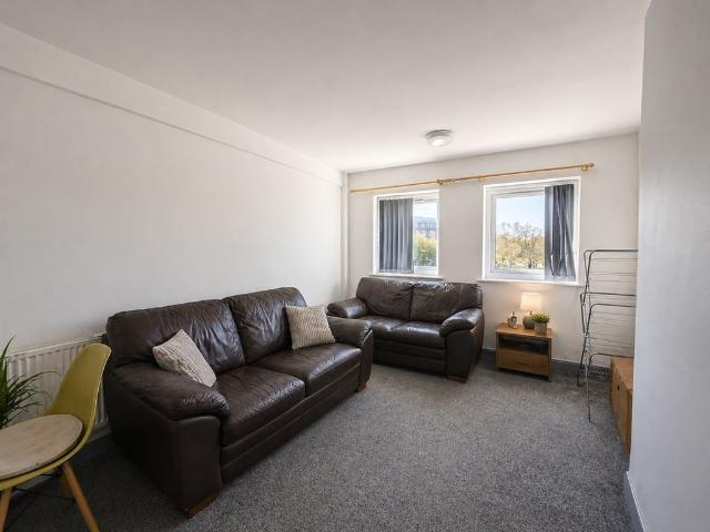 House for rent in Abbey Park, Barton In Fabis