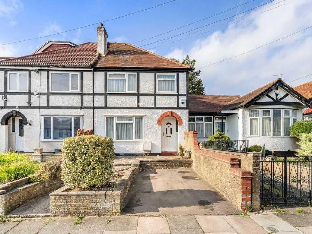 Apartment for rent in London Borough of Enfield, Greater London