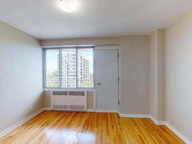 Apartment for rent in Cote-saint-luc, Quebec