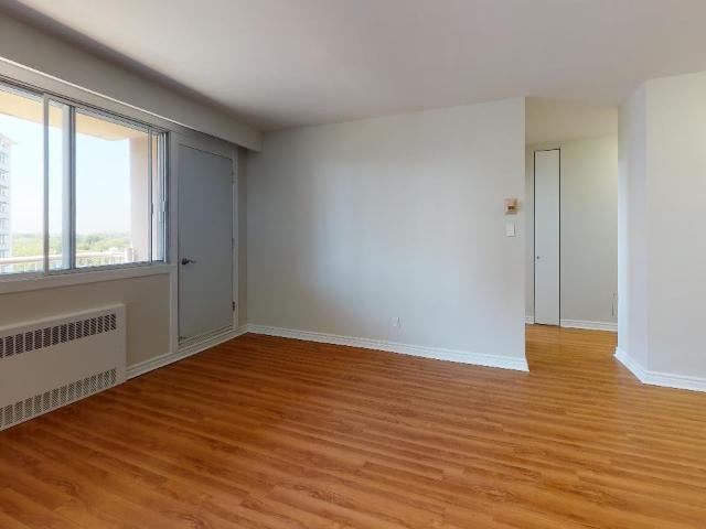Apartment for rent in Cote-saint-luc, Quebec