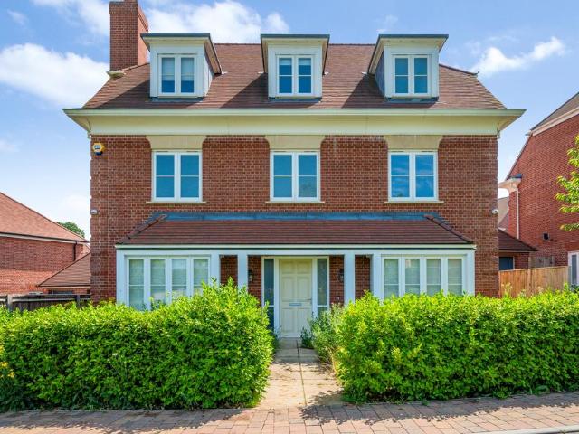 House for rent in Cockfosters, Greater London