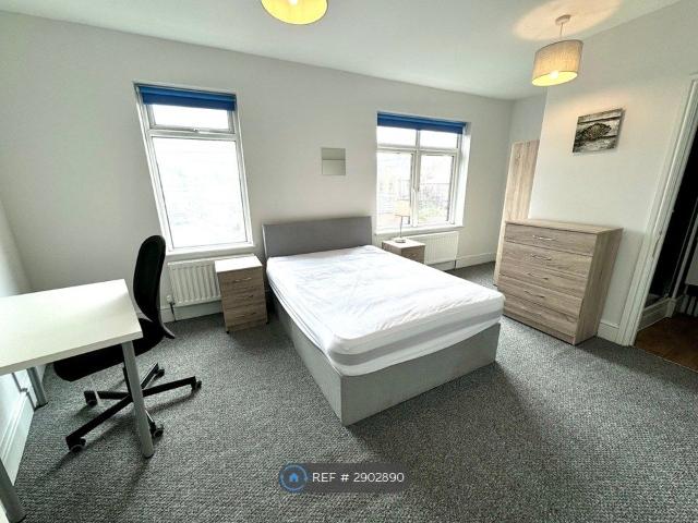 Room for rent in Attenborough, East Midlands