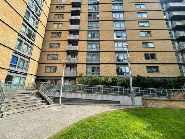 Apartment for rent in London Borough of Ealing, Greater London