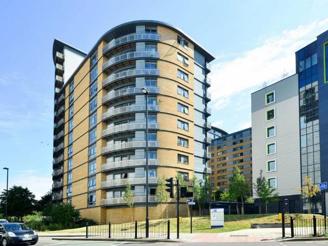 House for rent in London Borough of Ealing, Park Royal