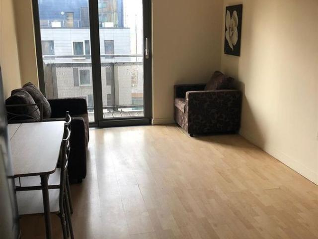 Apartment for rent in London Borough of Ealing, Park Royal