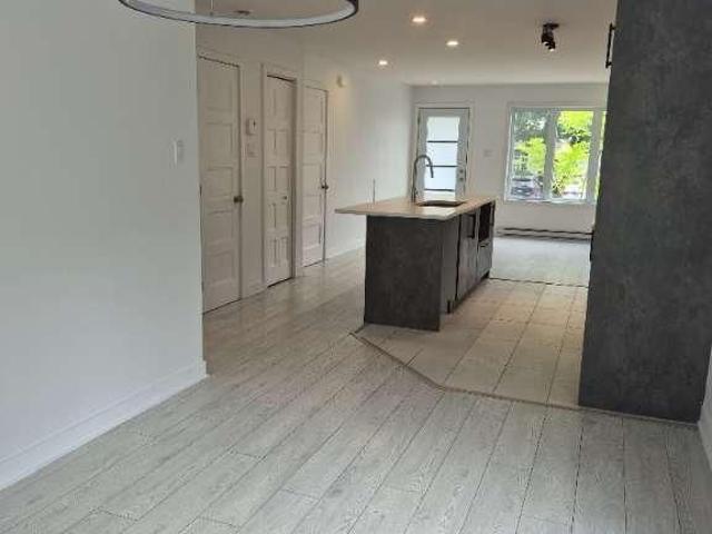 Apartment for rent in Longueuil, Quebec