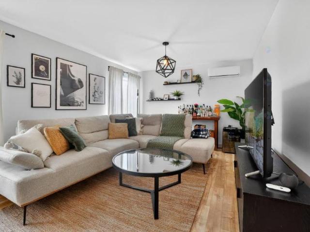 Apartment for rent in La Vallée-du-richelieu, Quebec