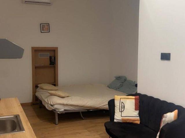 Studio location à Les Chênes, Montauban