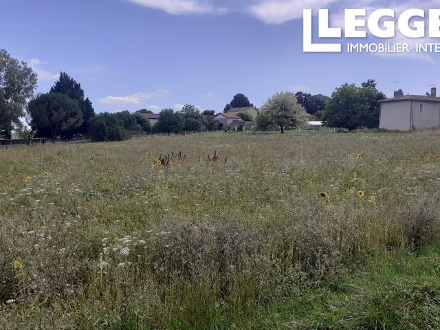 Terrain vente à Jonzac, Vanzac