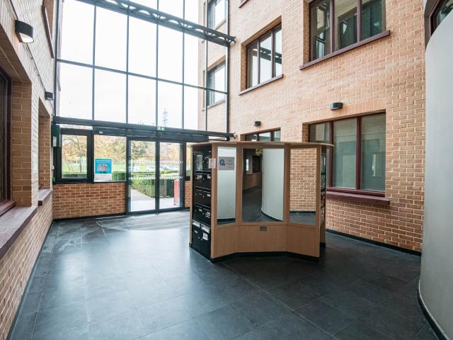 Bureau vente à Évry, Petit-bourg