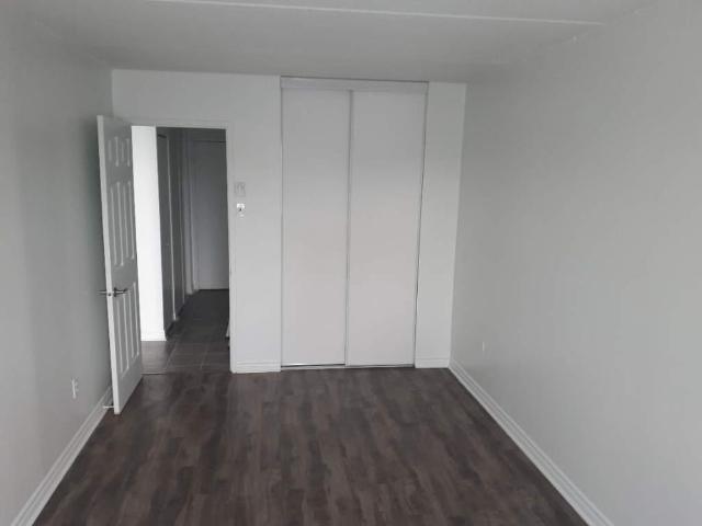 Apartment for rent in Dollard-des-Ormeaux, Montréal (région administrative)