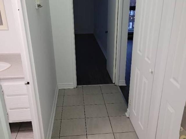 Apartment for rent in Dollard-des-ormeaux, Quebec