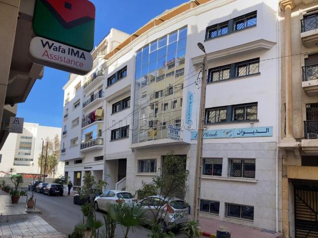 Local commercial location à Anfa, Gharb-Chrarda-Beni Hssen