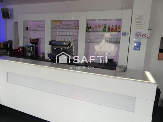Local Commercial vente à Compiègne, Gournay-sur-aronde