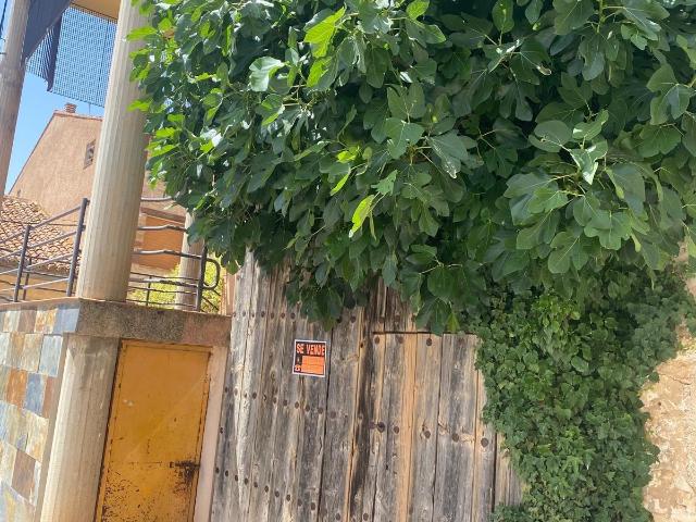 Casa en venta en Allueva, Aragón
