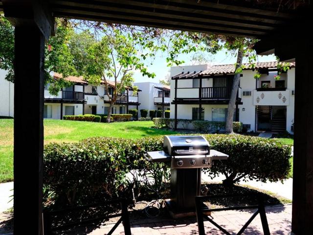 Apartment for rent in Midway City, California