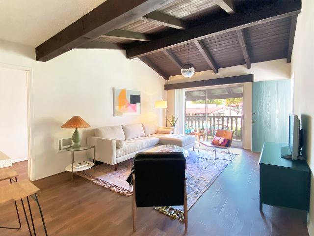 Apartment for rent in Midway City, California
