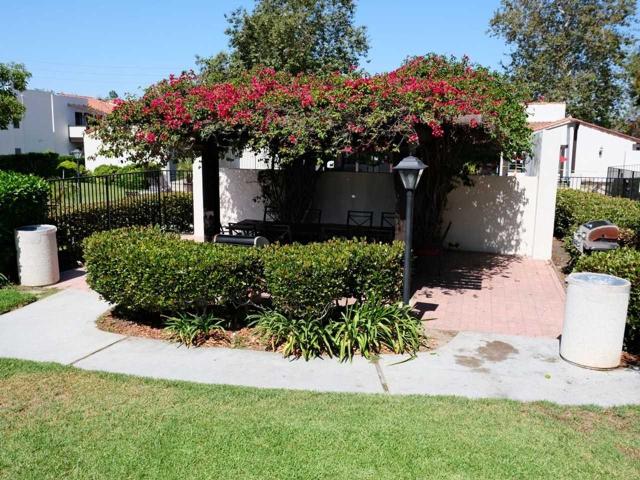 Apartment for rent in Midway City, California