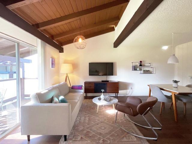 Apartment for rent in Midway City, California